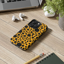 画像をギャラリービューアに読み込む, ‘Yellow with Black dots’ Phone Cases