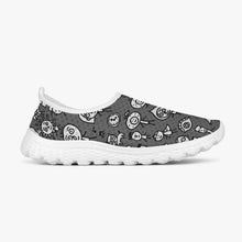 Load image into Gallery viewer, Friends on the earth-Women's Slip-On