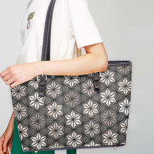 Load image into Gallery viewer, 586. ‘ASA’ Large Leather Tote Bag