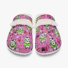 Load image into Gallery viewer, 475. Lined All Over Printed Clogs Manekineko
