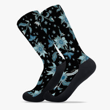 Load image into Gallery viewer, Blue flowers - Socks
