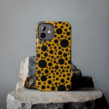 画像をギャラリービューアに読み込む, Yellow with black dots - Phone Cases
