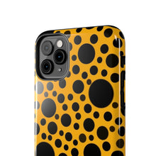 画像をギャラリービューアに読み込む, Yellow with black dots - Phone Cases
