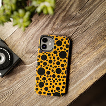 画像をギャラリービューアに読み込む, Yellow with black dots - Phone Cases
