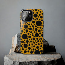 画像をギャラリービューアに読み込む, Yellow with black dots - Phone Cases
