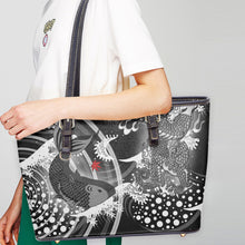 画像をギャラリービューアに読み込む, 586. Large Leather Tote Bag for Women Toryu mon black
