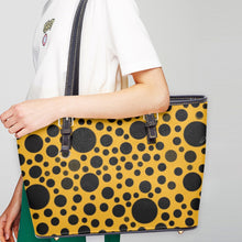 画像をギャラリービューアに読み込む, 586. Large- Leather Tote Bag Yellow with black dots
