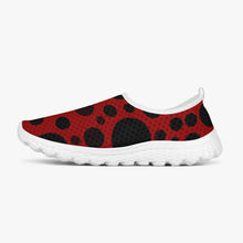 画像をギャラリービューアに読み込む, Dots in Red-Women&#39;s Slip-On
