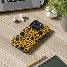 画像をギャラリービューアに読み込む, Yellow with black dots - Phone Cases
