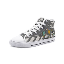 画像をギャラリービューアに読み込む, 'Wildlife crossing' Unisex High Top Canvas Shoes

