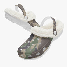 画像をギャラリービューアに読み込む, Camo-Lined  Clogs
