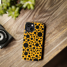 画像をギャラリービューアに読み込む, Yellow with black dots - Phone Cases
