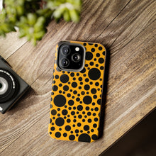 画像をギャラリービューアに読み込む, Yellow with black dots - Phone Cases
