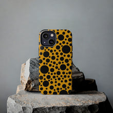 画像をギャラリービューアに読み込む, Yellow with black dots - Phone Cases
