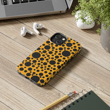 画像をギャラリービューアに読み込む, Yellow with black dots - Phone Cases
