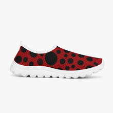 画像をギャラリービューアに読み込む, Dots in Red-Women&#39;s Slip-On
