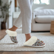 Load image into Gallery viewer, ‘Merry’ Cotton slippers with fur edges
