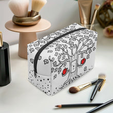 画像をギャラリービューアに読み込む, &#39;B2&#39;Tree in White-Large Capacity Travel Makeup Bag
