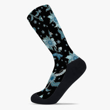 Load image into Gallery viewer, Blue flowers - Socks
