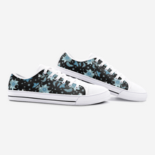 Load image into Gallery viewer, Blue Flower -Unisex Low Top Canvas Shoes
