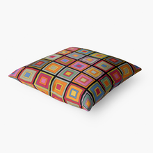 画像をギャラリービューアに読み込む, Colorful square- Throw Pillow
