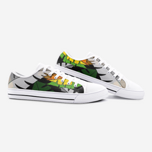 Load image into Gallery viewer, Jungle - Low Top Canvas Shoes
